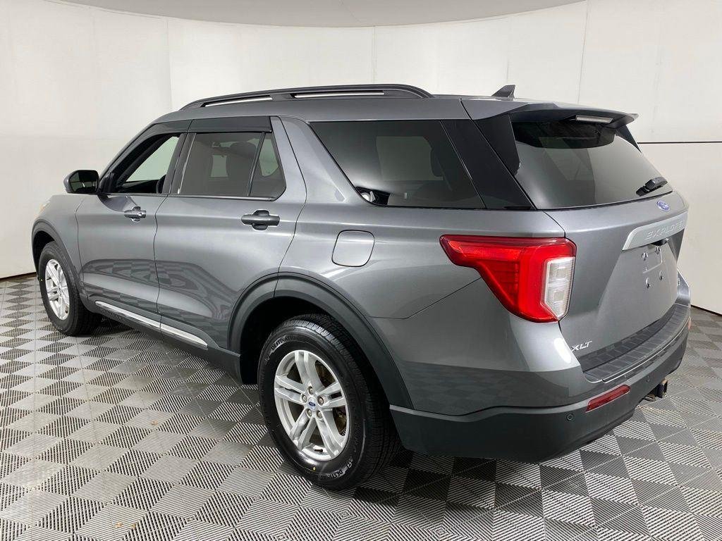 Used 2023 Gray Metallic Ford XLT image 8