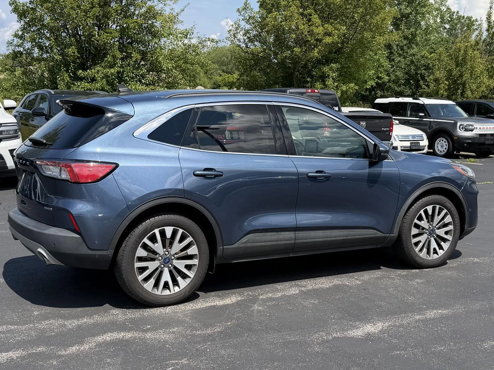 Used 2020 Blue Ford  image 4