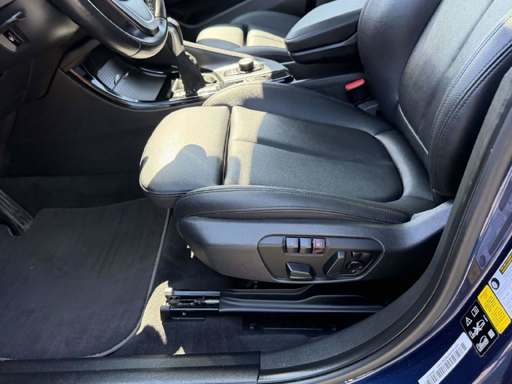 Used 2018 Blue BMW xDrive28i image 17