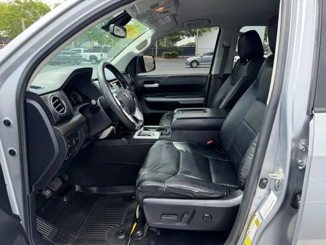 Used 2020 Silver Toyota SR5 image 9