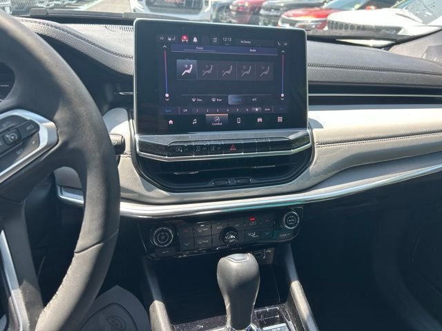 Used 2023 White Jeep Limited image 7