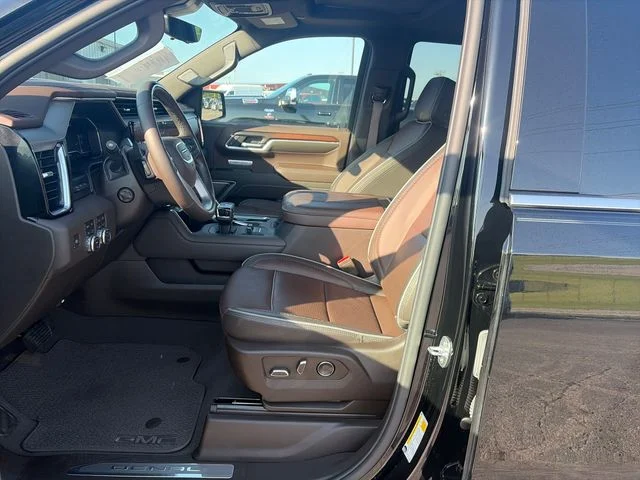 Used 2024 Black GMC Denali image 9