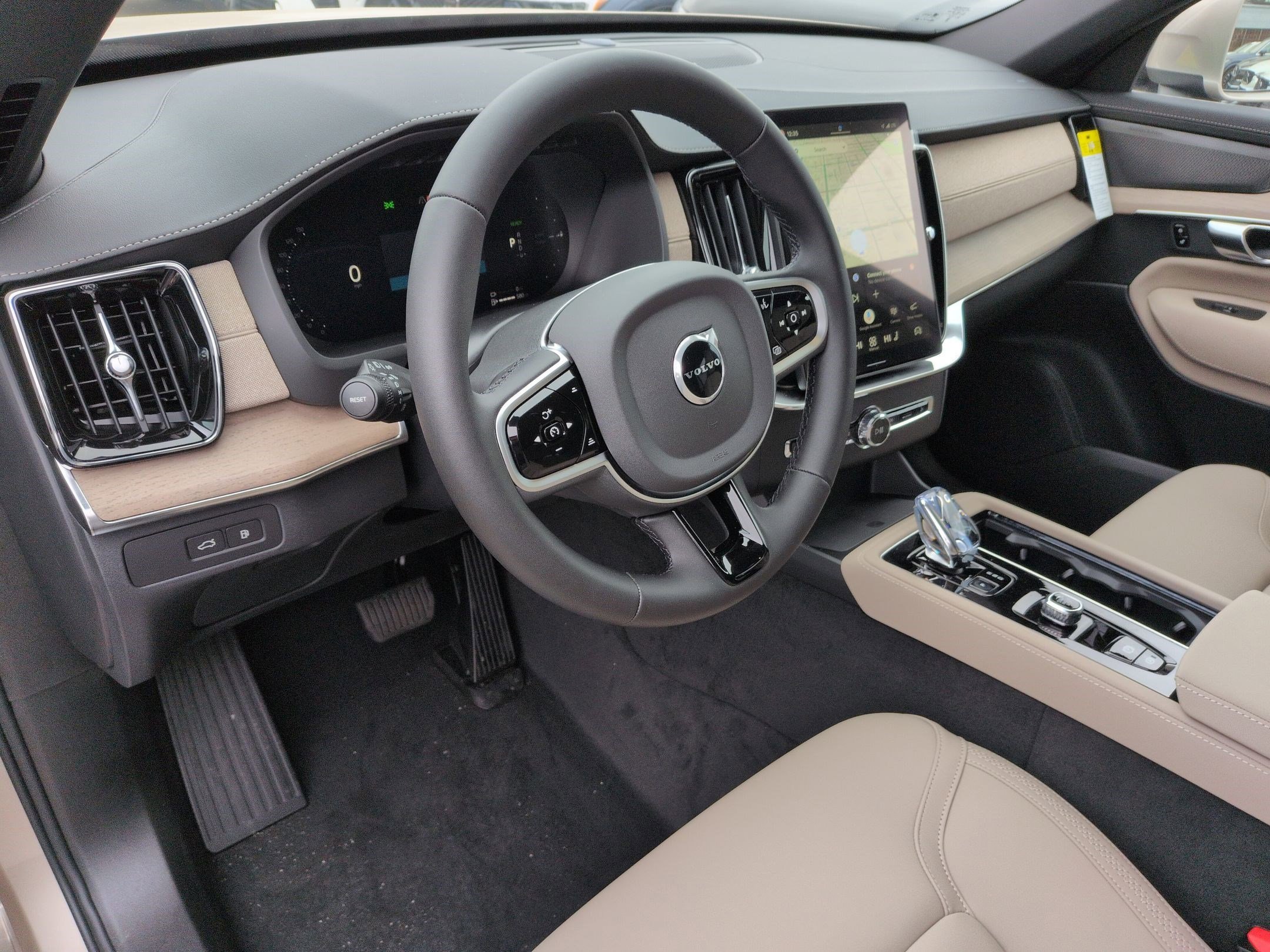 New 2026 Bright Dusk Volvo Plus image 10