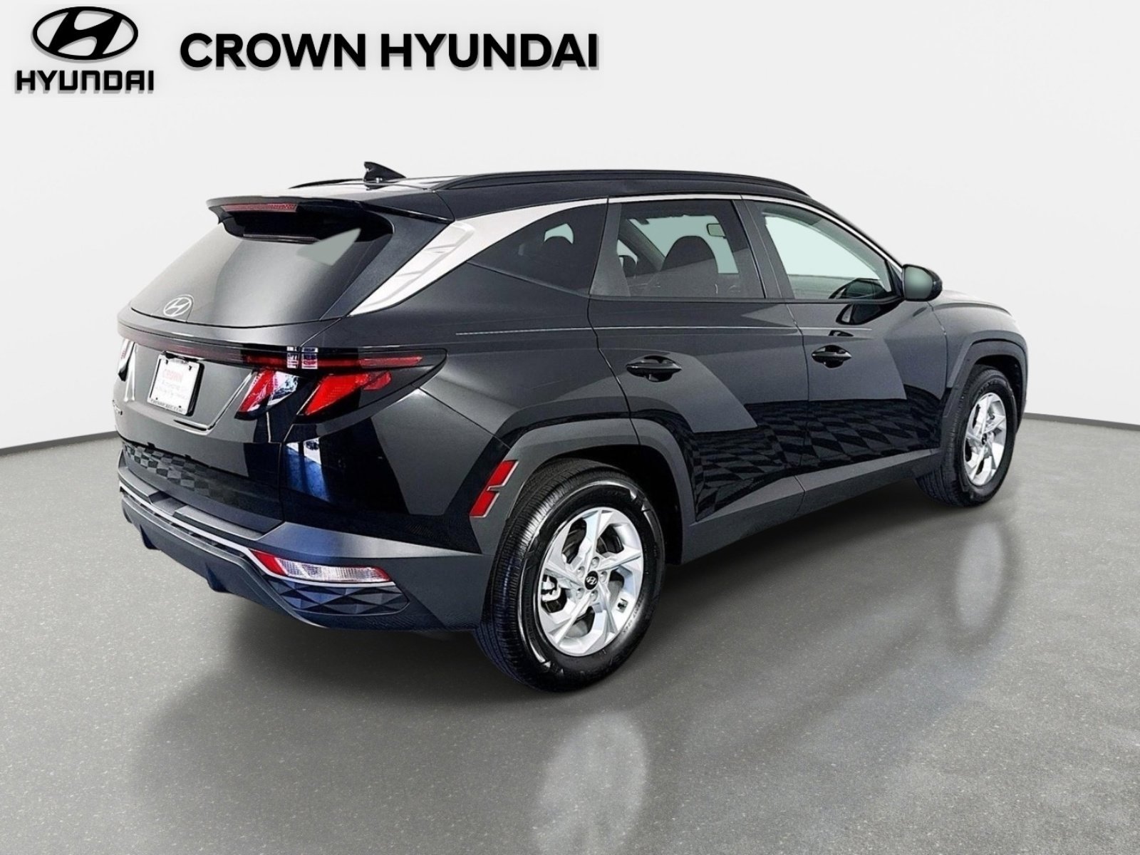 Used 2024 Black Pearl Hyundai SEL image 5