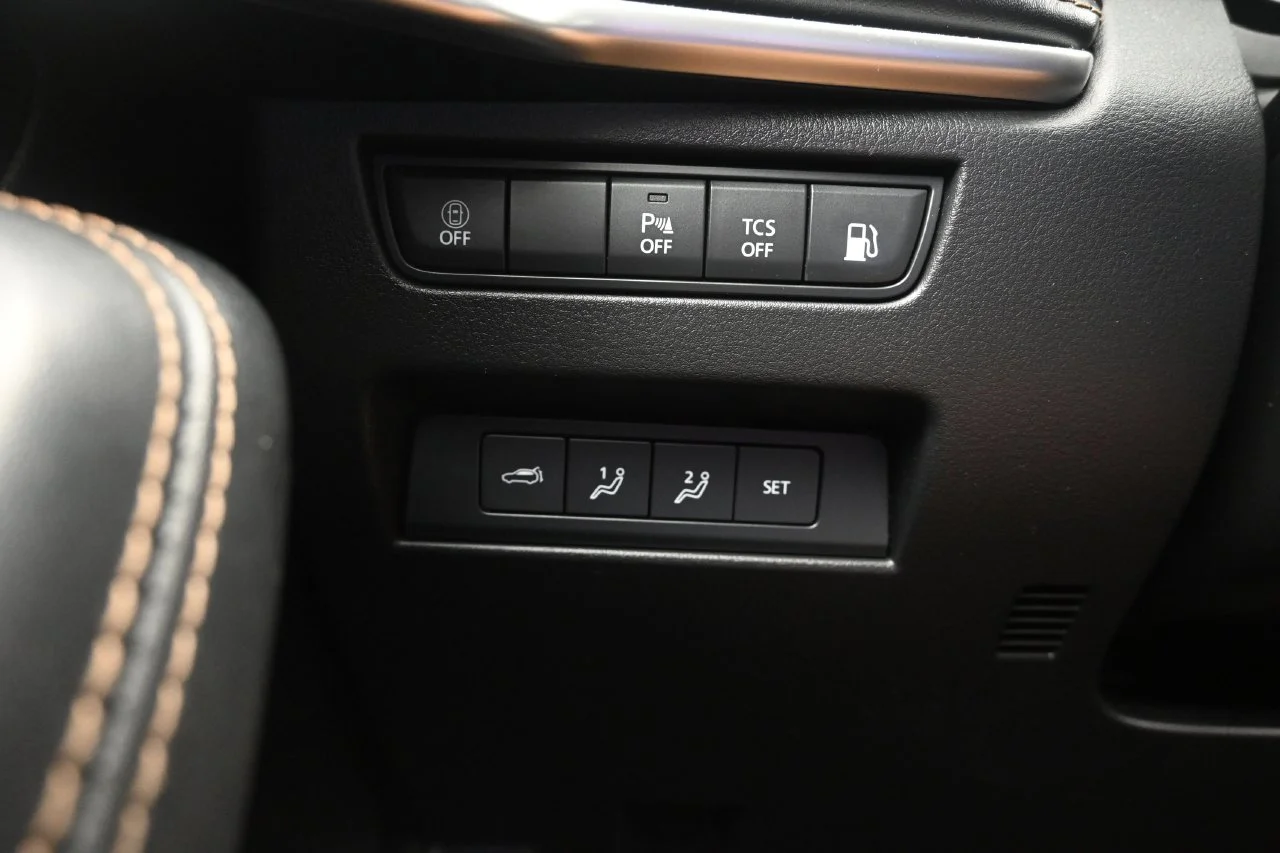Used 2024 White Mazda Premium Plus image 23