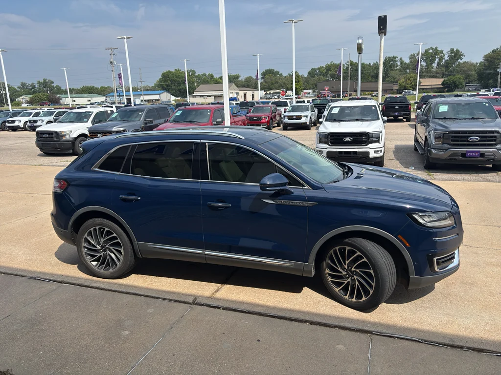 Used 2019 Blue Lincoln Reserve image 6