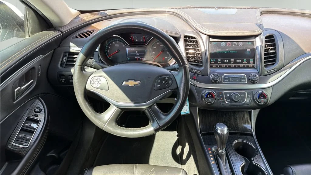 Used 2017 SUMMIT WHITE Chevrolet LT image 20