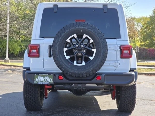 New 2026 Bright White Clearcoat Jeep Rubicon image 30