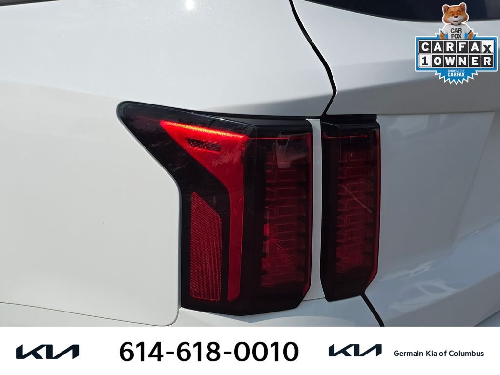 Used 2022 White Kia S image 15