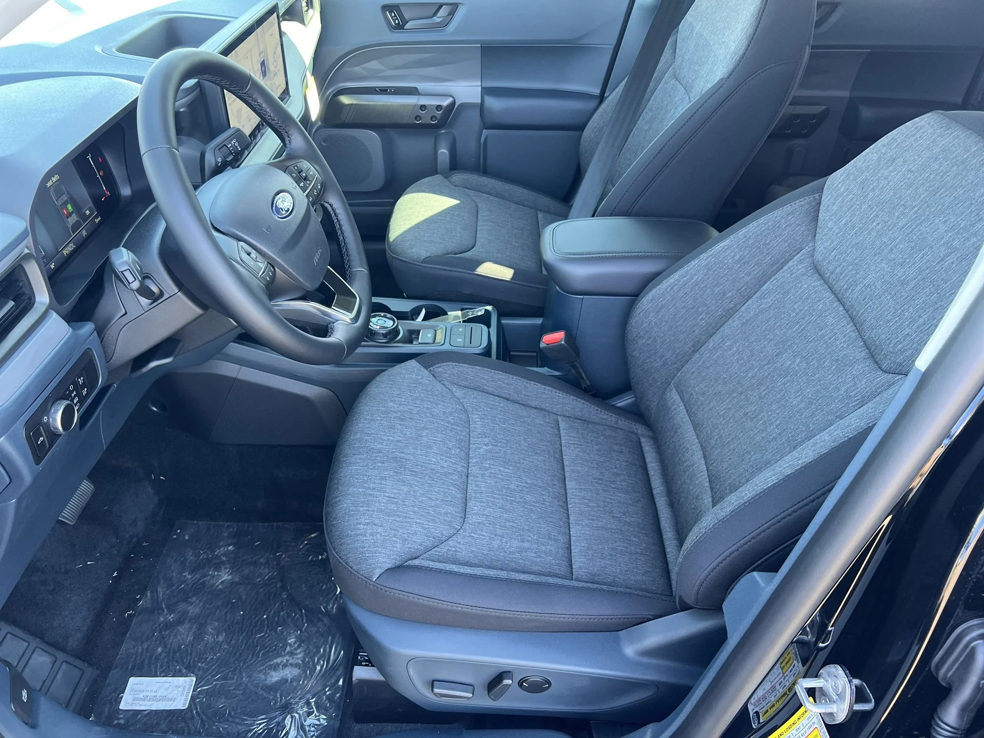 New 2026 Shadow Black Ford XLT image 15