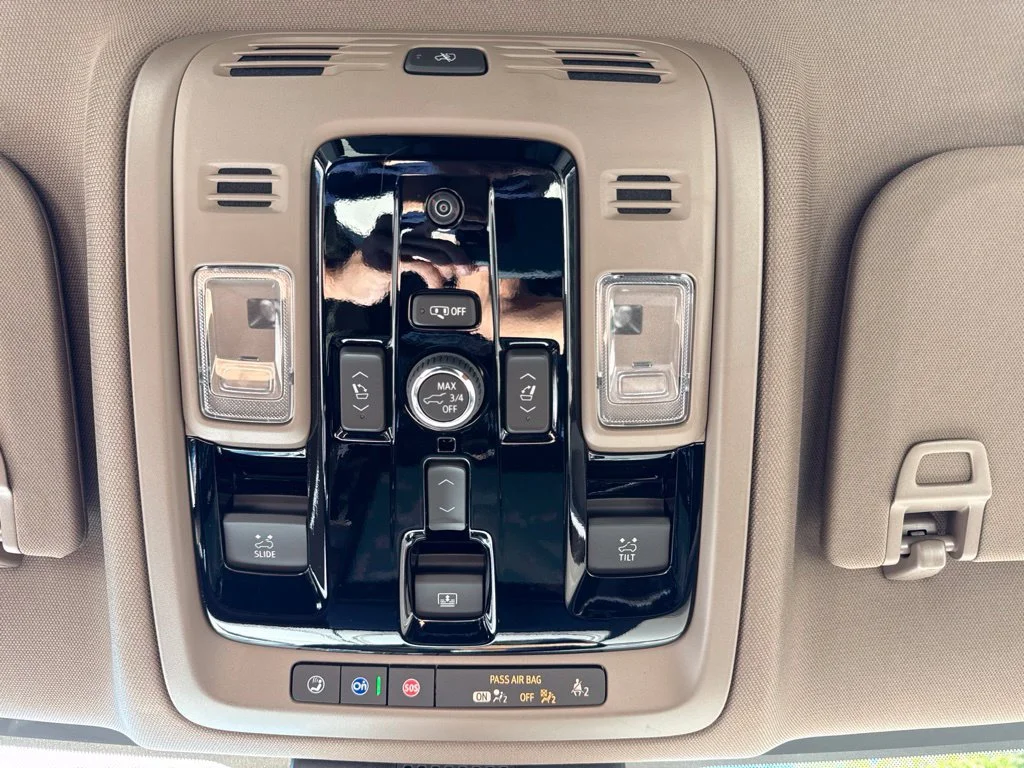 Used 2026 Onyx Black GMC Denali image 32