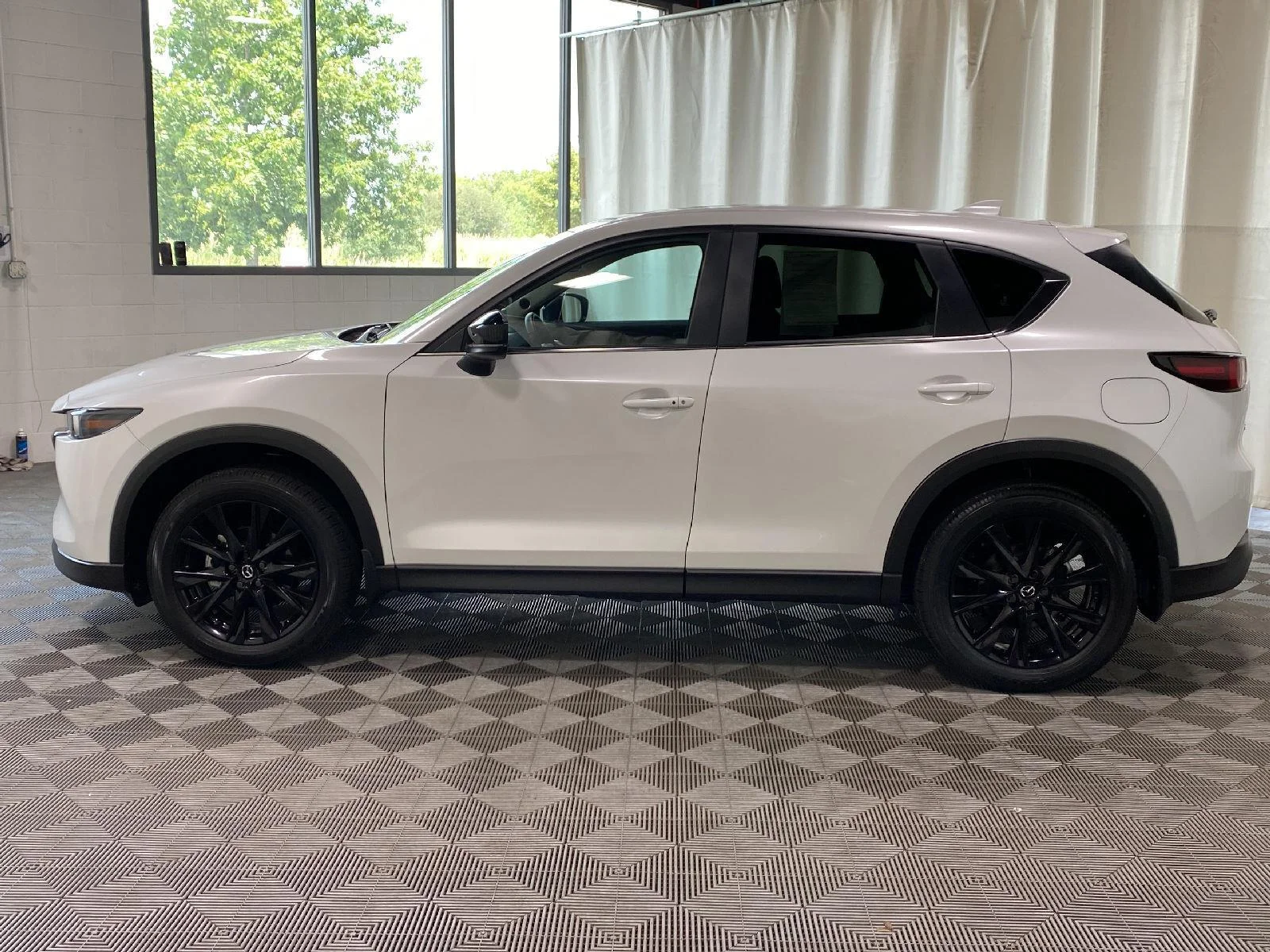 Used 2025 Rhodium White Metallic Mazda 2.5 S Carbon Edition image 6