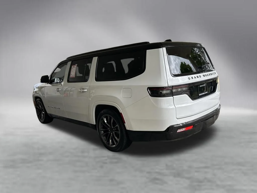 Used 2025 White/off-white Jeep Series III image 4