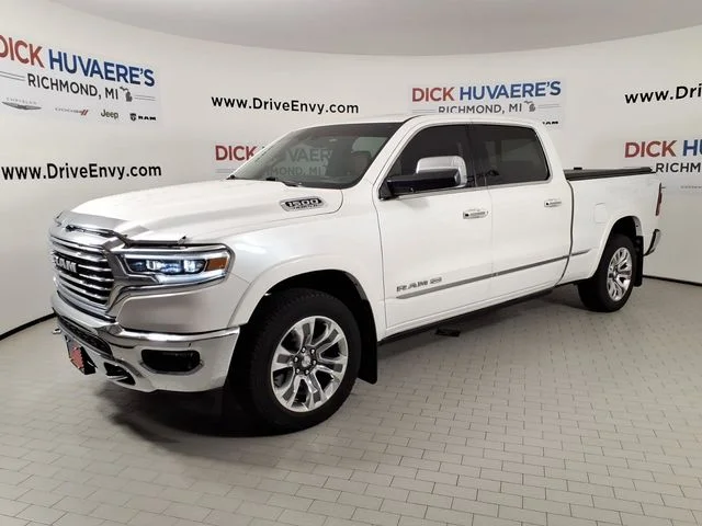 2019 RAM 1500 Longhorn 4x4 Crew Cab 6'4's photo