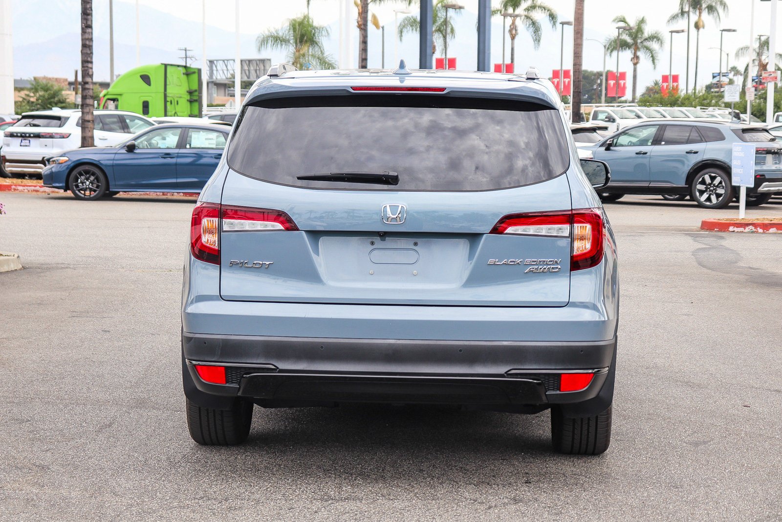 Certified Used 2022 Gray Pearl Honda Black Edition image 12