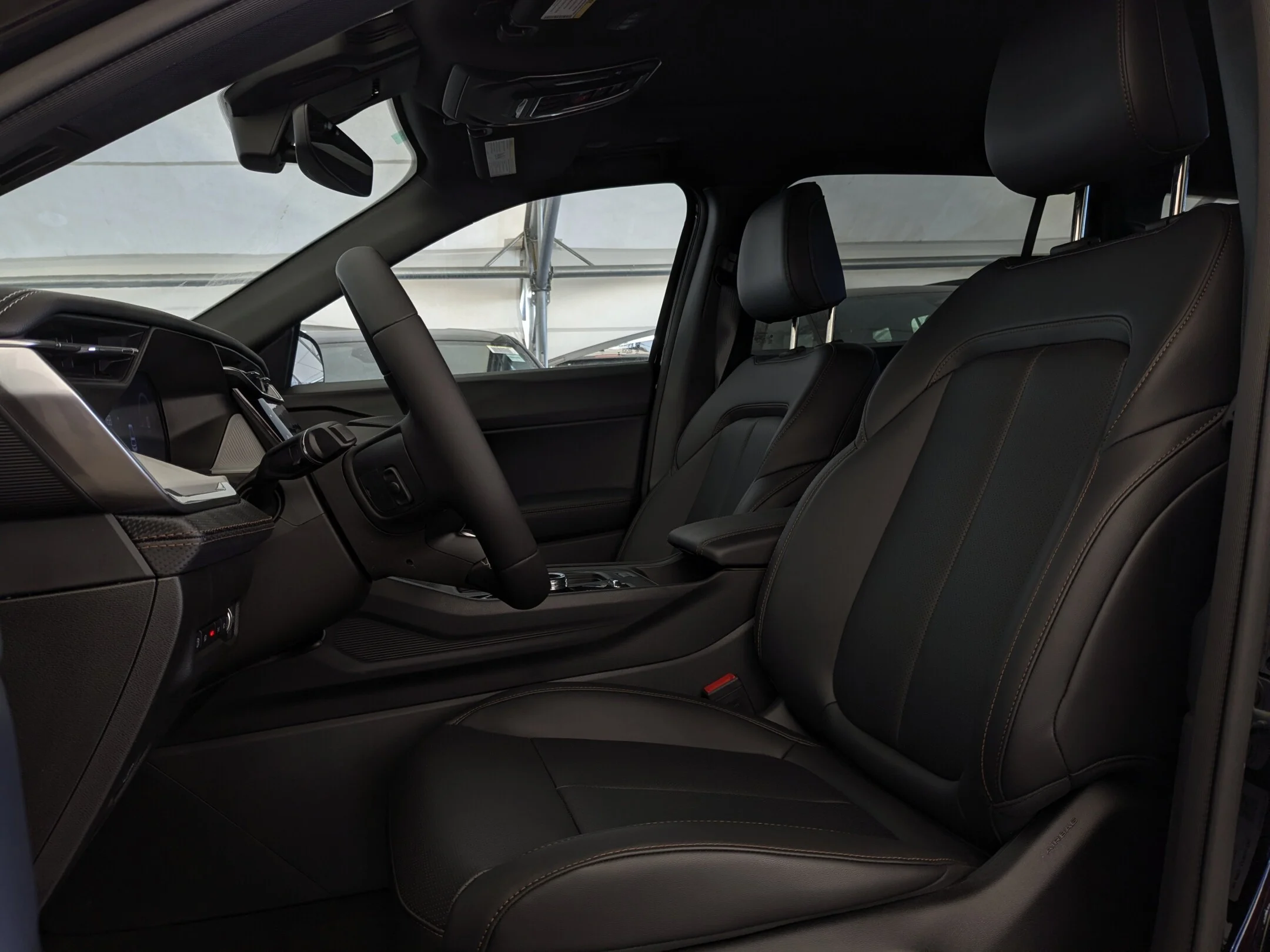 New 2026 Black Jeep Limited - - Hybrid - Dual-Pane Pano Sunroof - Capri Leatherette - Power Liftgate & More! image 15