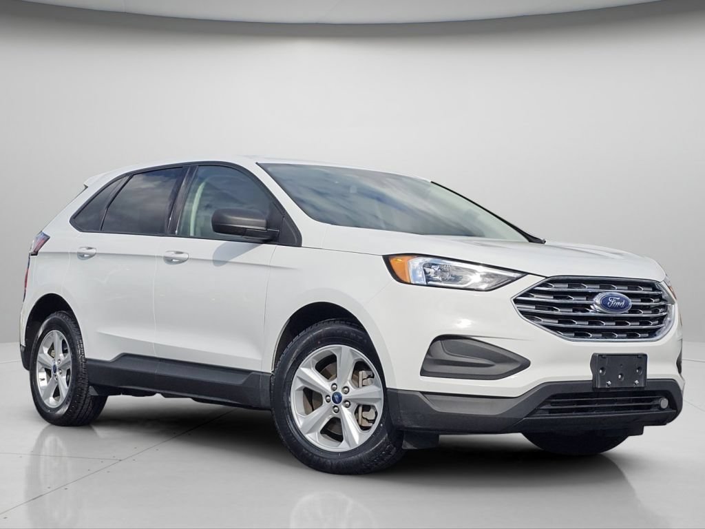 Used 2022 Oxford White Ford SE image 2