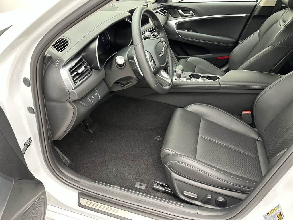 2026 GENESIS G70 Standard - Photo 11