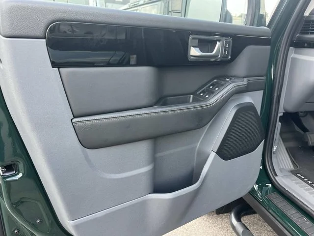 Used 2025  INEOS Fieldmaster Edition image 25