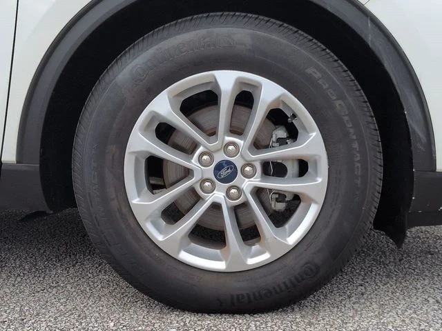 Certified Used 2020 White Metallic Ford SE image 11