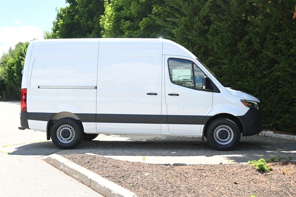 New 2026 Arctic White Mercedes-Benz Cargo 144 WB image 8
