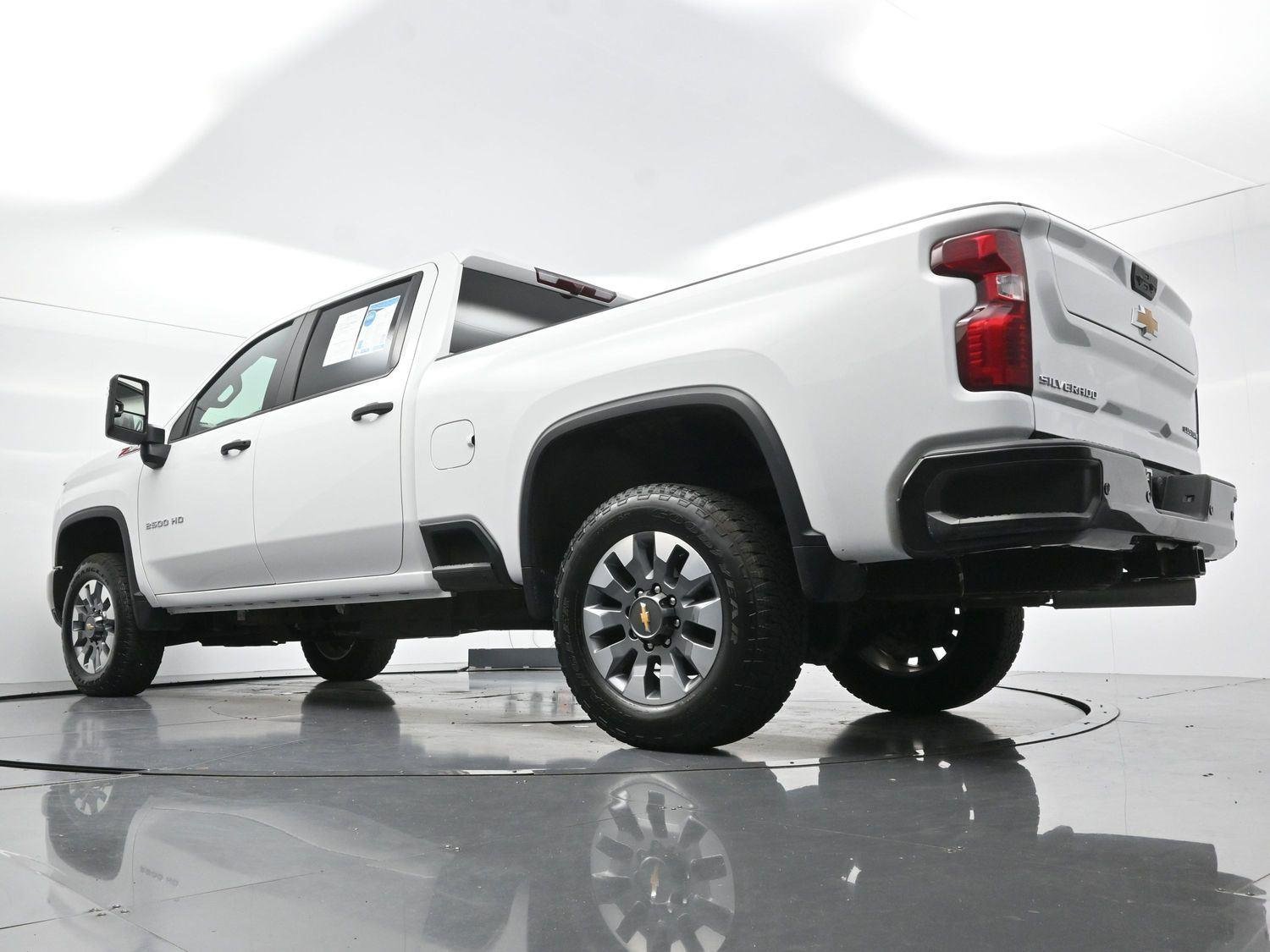 Used 2024 Summit White Chevrolet Custom image 46