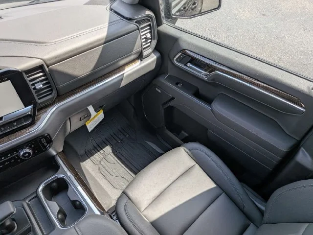 New 2026 Onyx Black GMC Elevation image 17