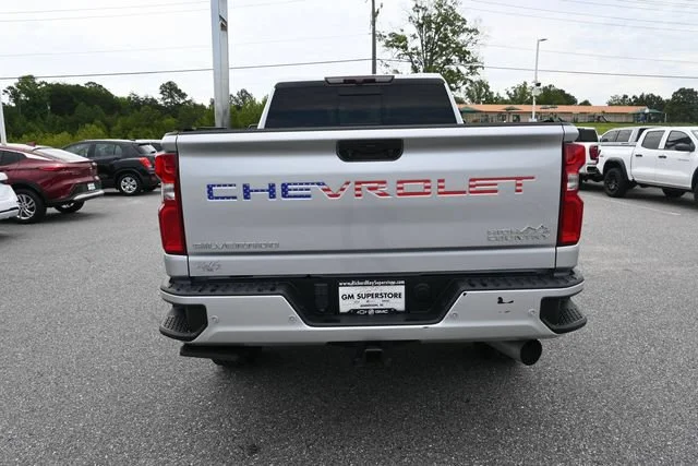 Used 2022 Silver Ice Metallic Chevrolet High Country image 4