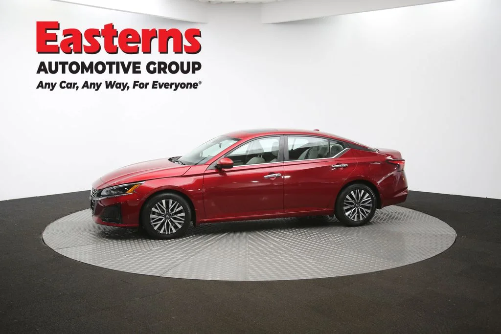 Used 2023 Red Nissan 2.5 SV image 58