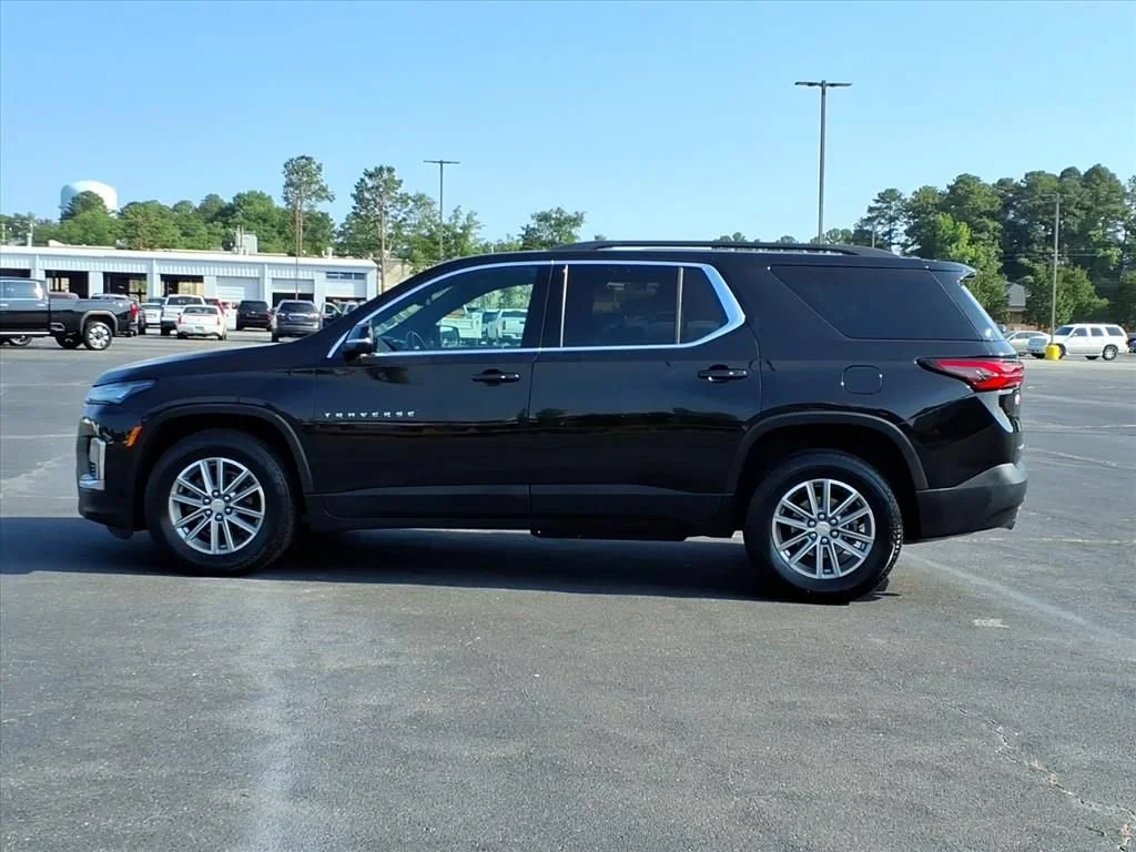 Used 2023 Mosaic Black Metallic Chevrolet LT Cloth image 16