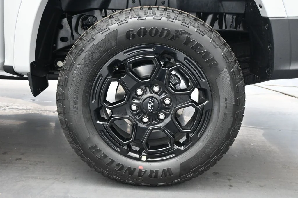 New 2026 Avalanche Ford XLT image 20