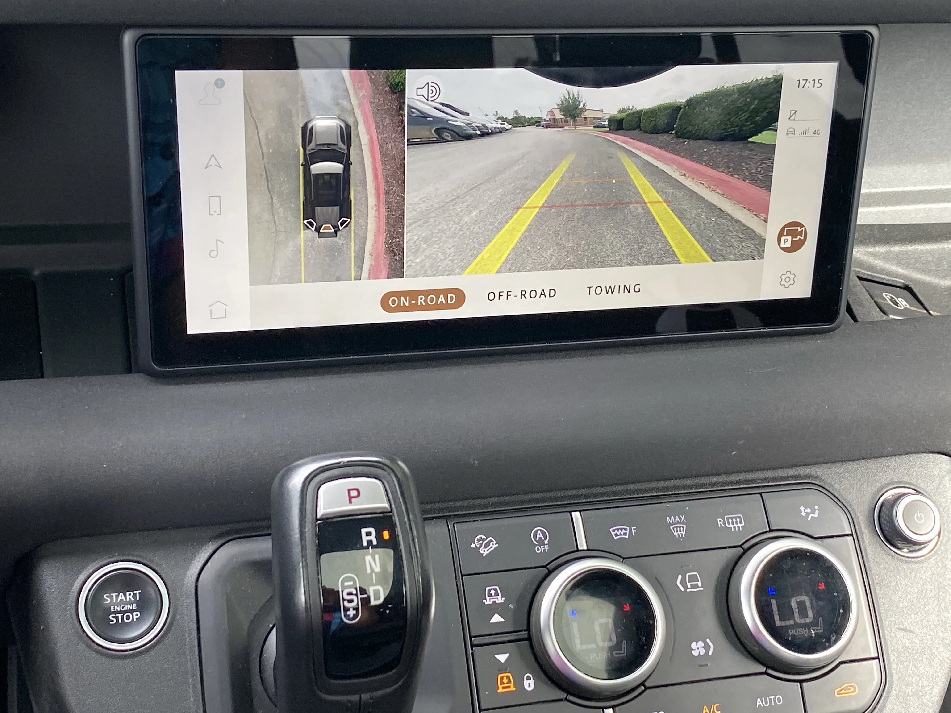 Used 2023 Black Land Rover X-Dynamic SE image 27