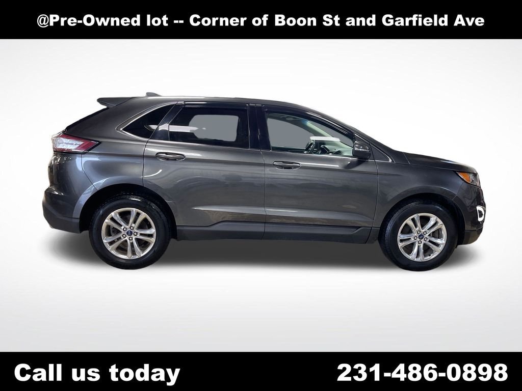 Used 2018 Gray Ford SEL image 6