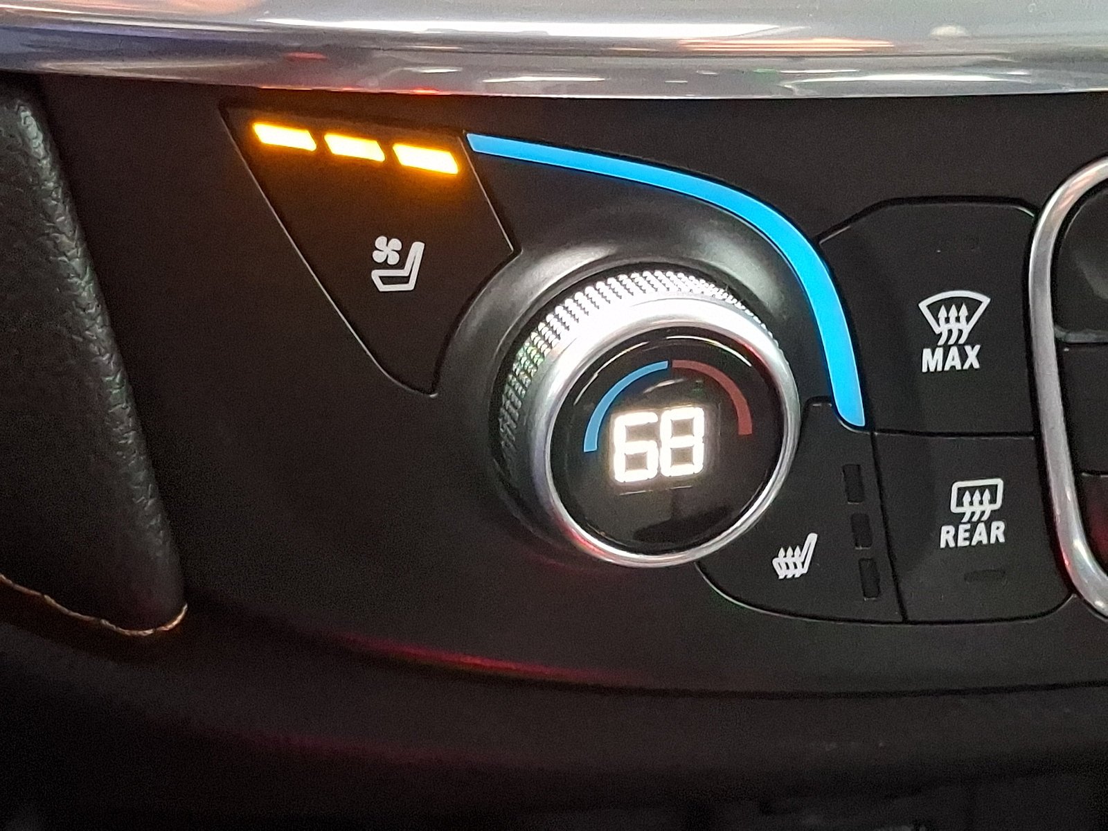 2020 Chevrolet Traverse Premier - Photo 28