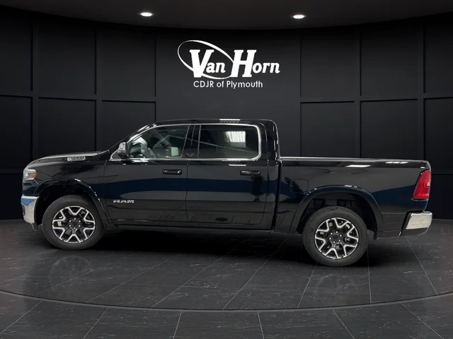 New 2026 Diamond Black Crystal Pearl-Coat Exterior Paint RAM Laramie image 4