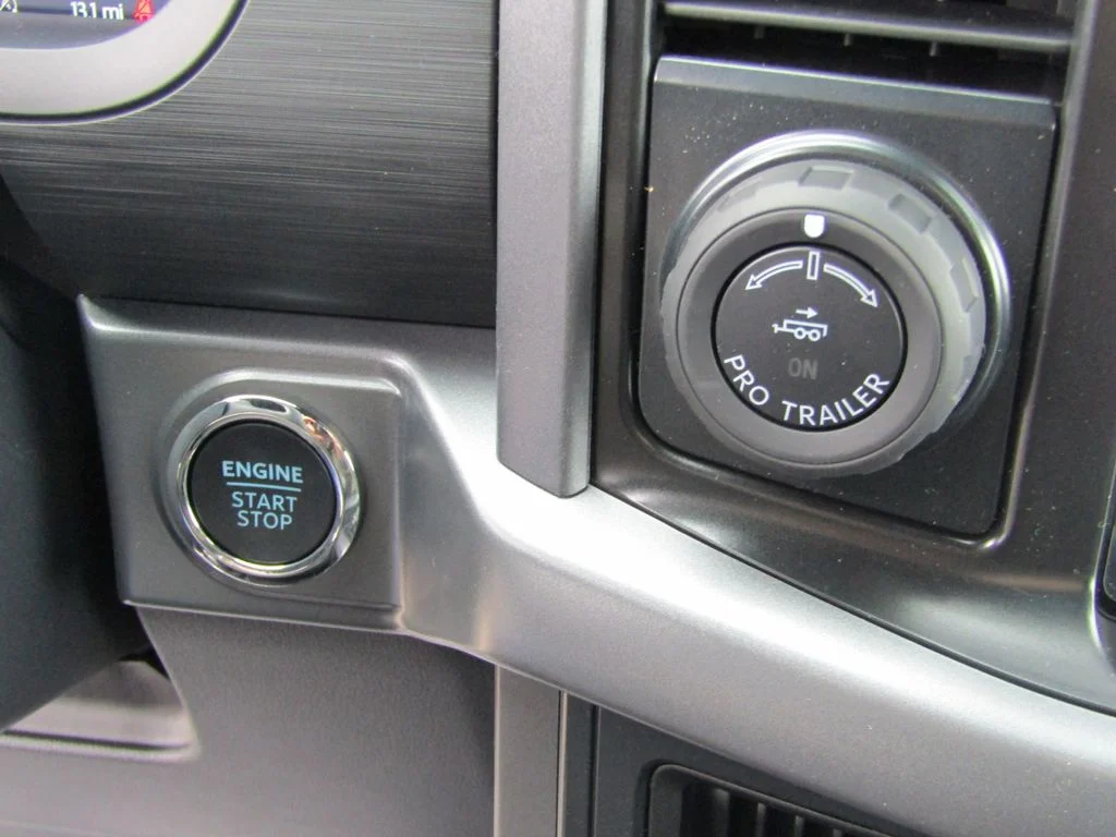 New 2026 Avalanche Ford XLT image 25
