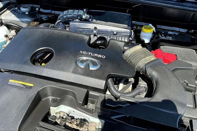 Used 2023 Gray INFINITI LUXE image 31