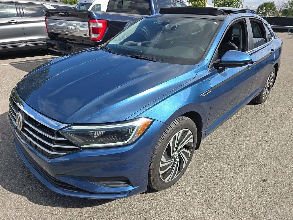 Used 2020 Blue Volkswagen SEL image 7