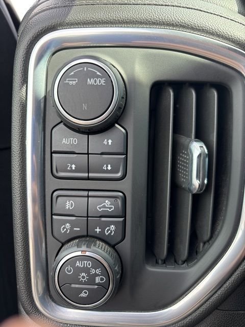Used 2022 Blue Chevrolet High Country image 23