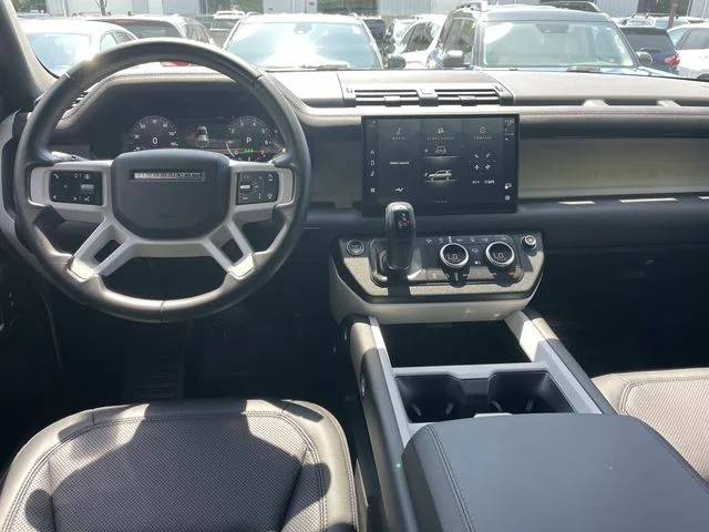 2025 Land Rover Defender S - Photo 14