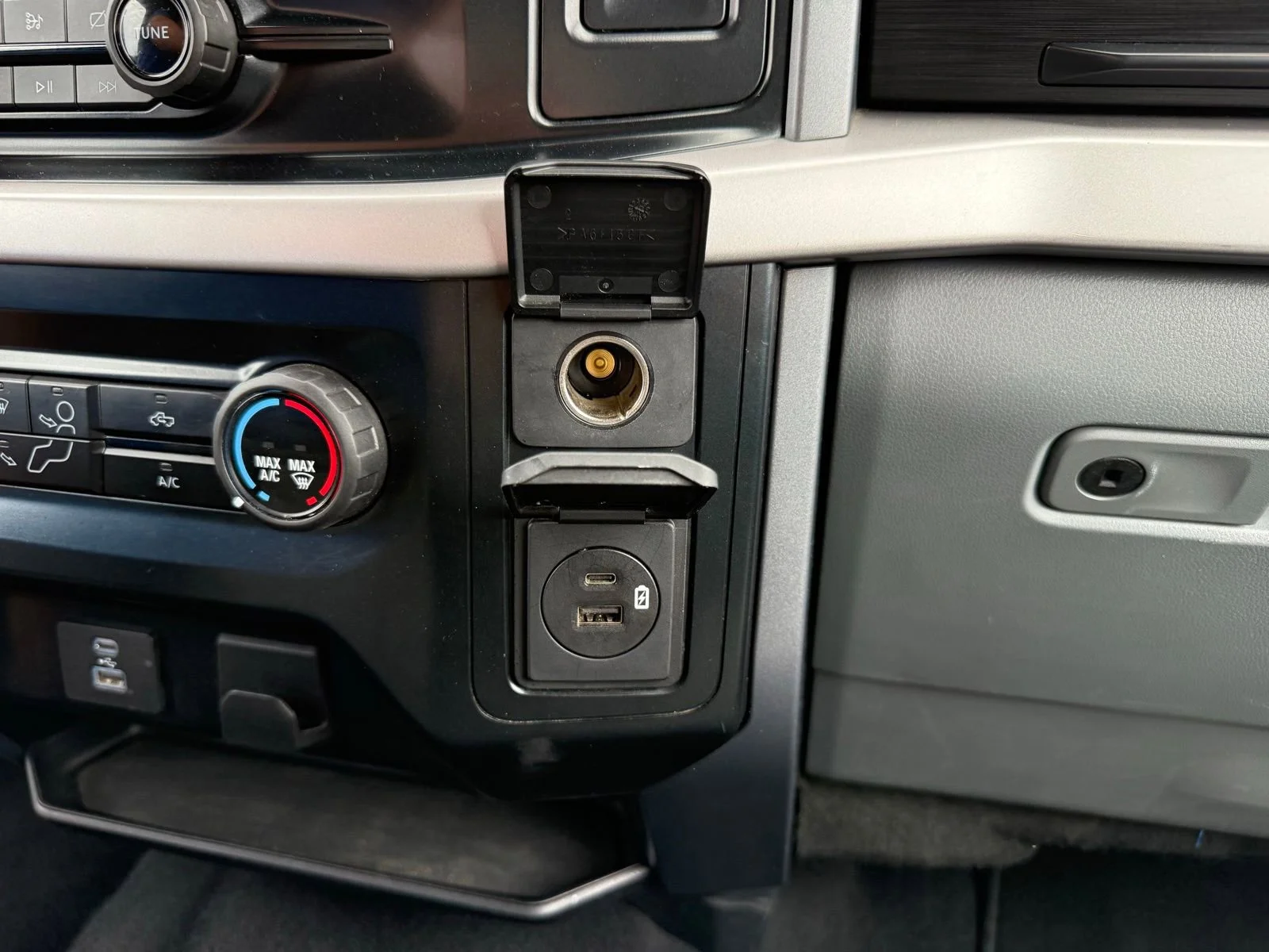 2023 Ford F-150 XLT - Photo 24