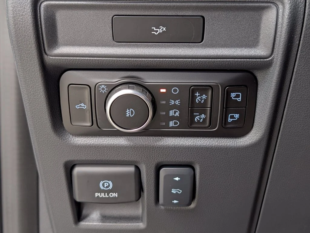 New 2026 Oxford White Ford Lariat® image 15