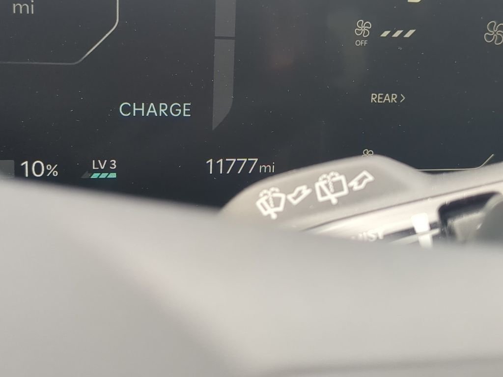 Used 2024 Pebble Gray Kia Land image 30