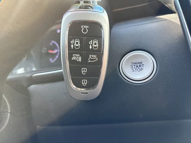 Used 2024 Shimmering Silver Hyundai SEL image 21