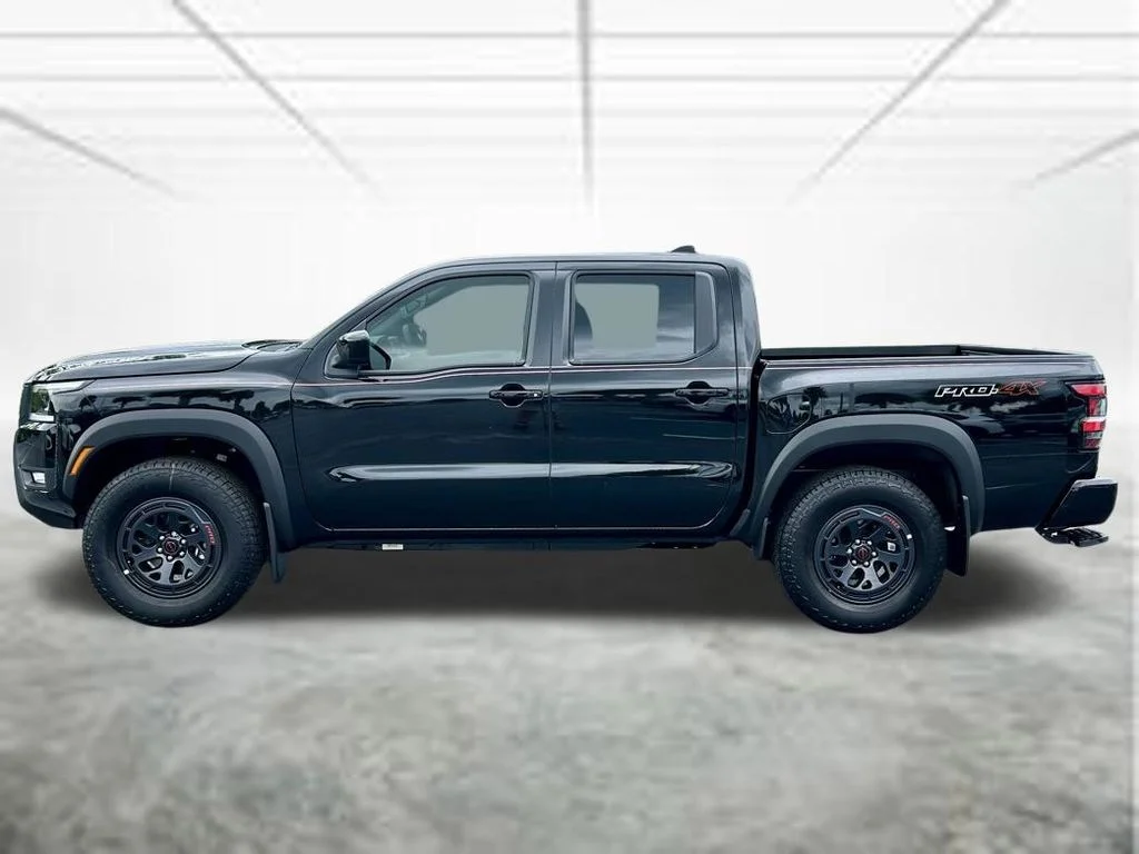 New 2026 Black Nissan PRO-4X image 9