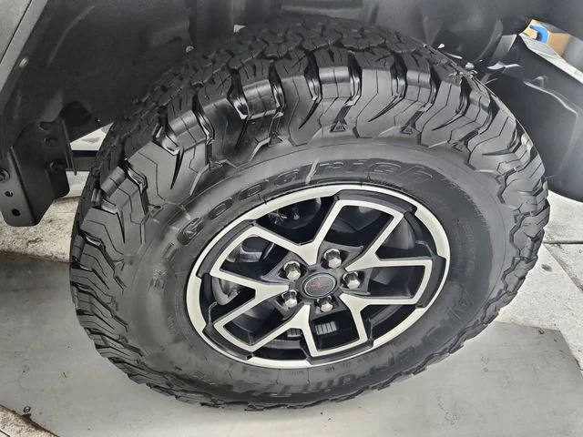Used 2024 Black Clearcoat Jeep High Altitude 4xe image 26