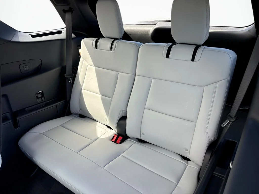 New 2027 Avalanche Gray Ford Platinum™ image 19