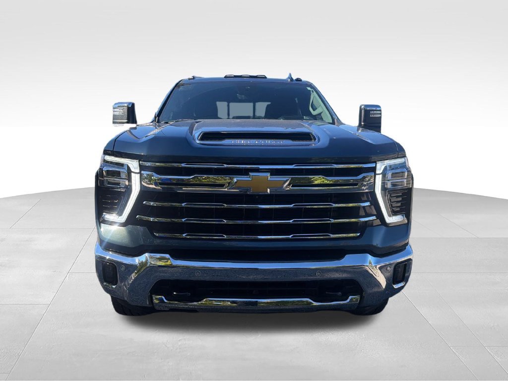 Used 2025 Blue Chevrolet LTZ image 8