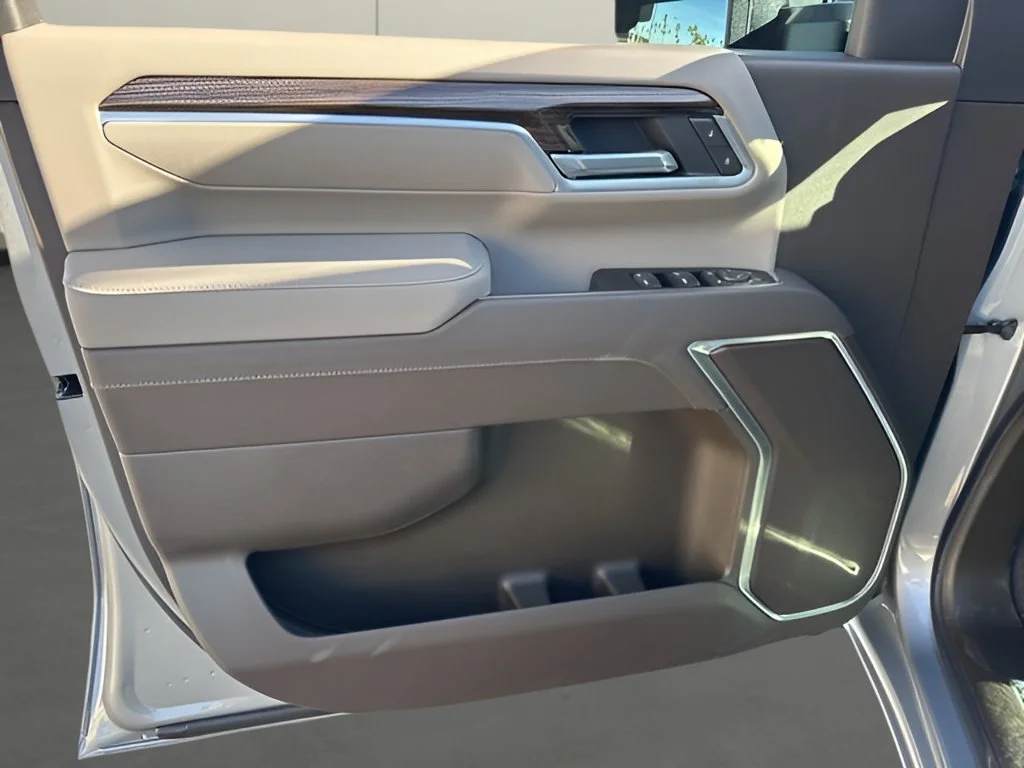 New 2026 Sterling Gray Metallic Chevrolet LT image 10