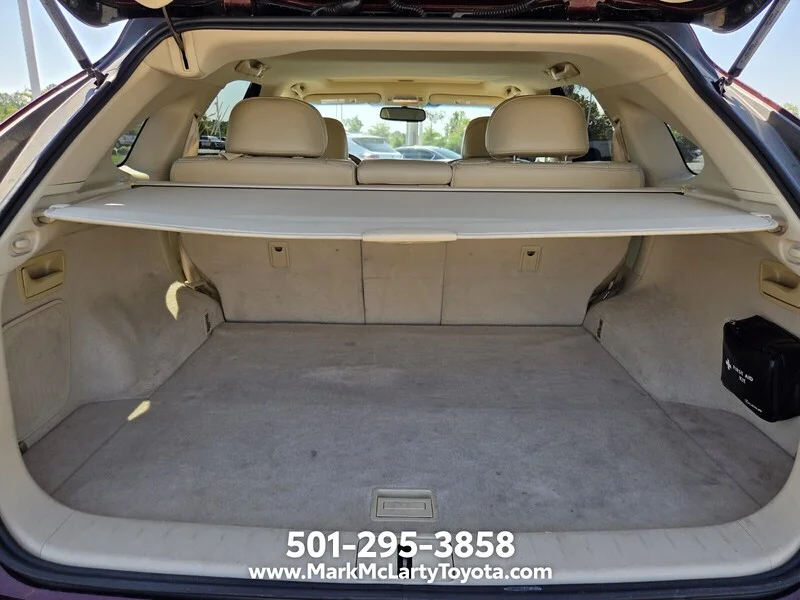 Used 2013 Mica LEXUS FWD 4DR image 16